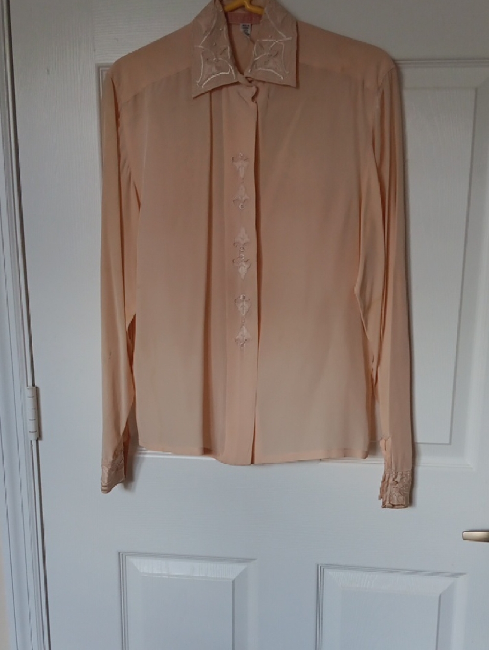 Women's Light Peach Button-Front Dress Silk Shirt.Pink/peach.Size Small